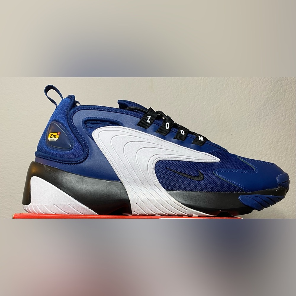 Nike Men's Navy and White Zoom Sneakers